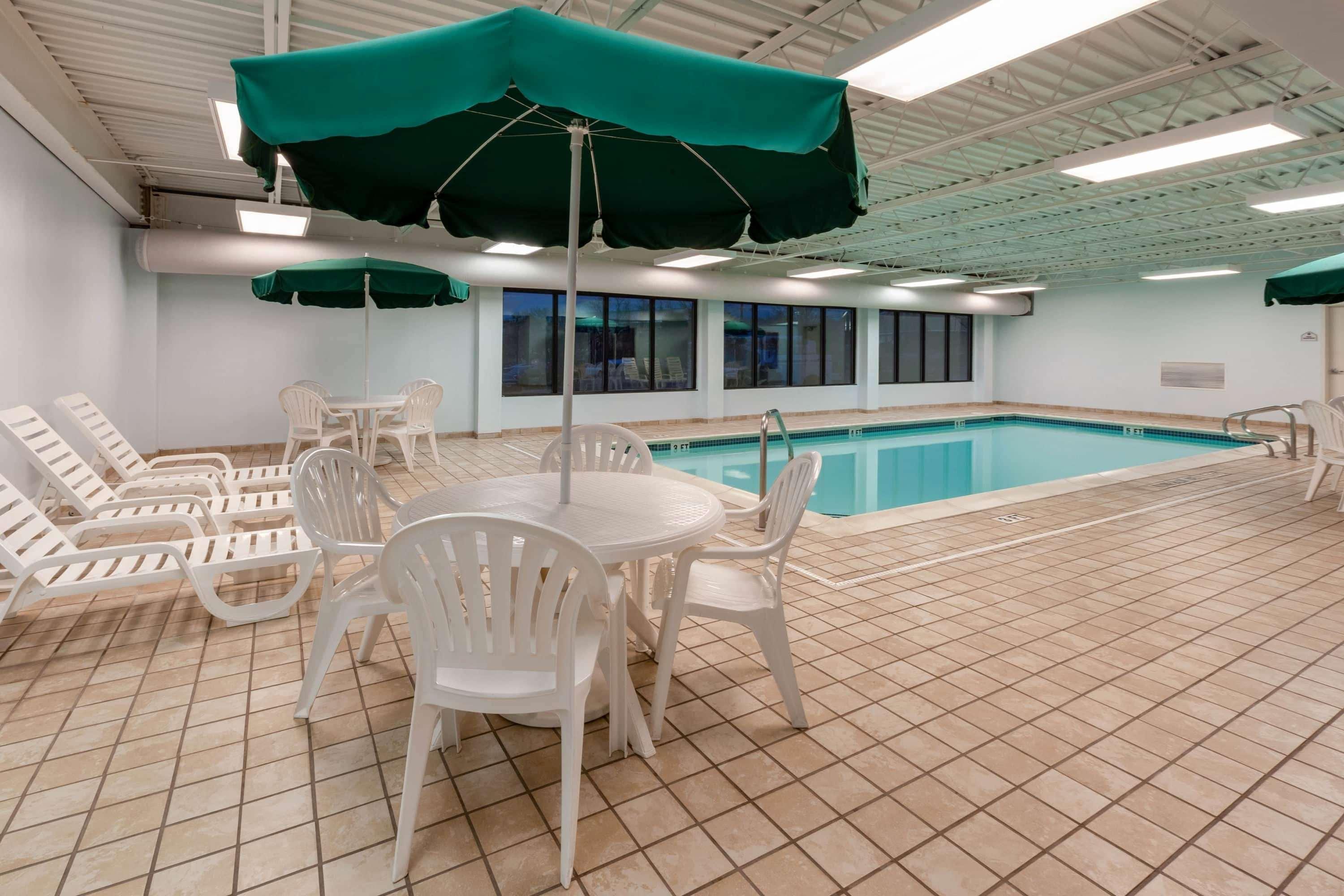 Wingate By Wyndham Erie Kearsarge Exterior foto