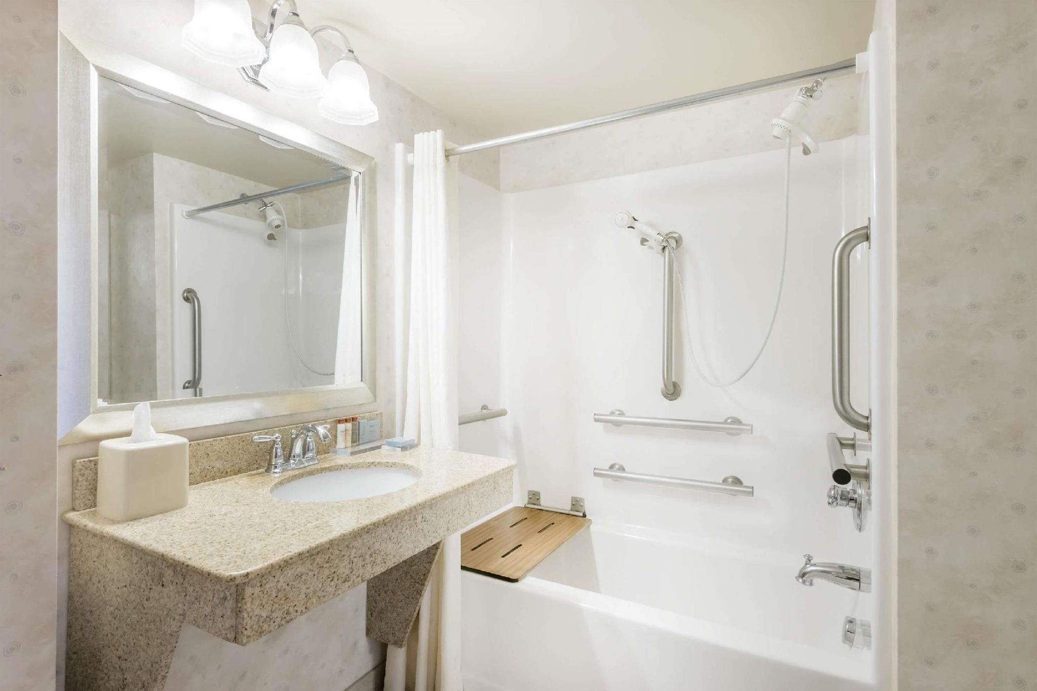 Wingate By Wyndham Erie Kearsarge Exterior foto